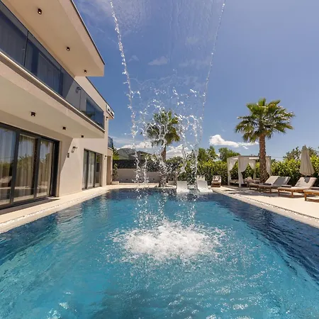 Luxury My Wish With Pool * Kastel Stari