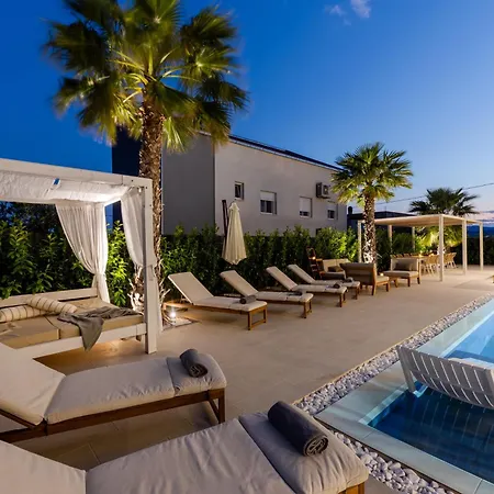 Luxury My Wish With Pool Villa
