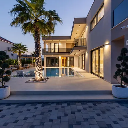 Villa Luxury My Wish With Pool *